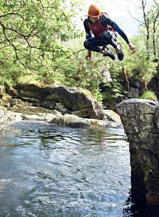 550x750-gorge-jump